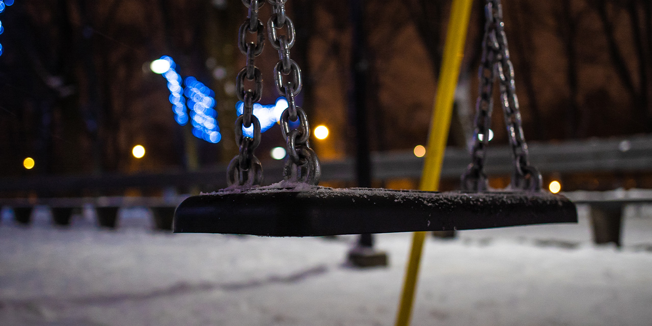 “Let the Right One In” Offers a Nuanced Take on the Vampire Narrative